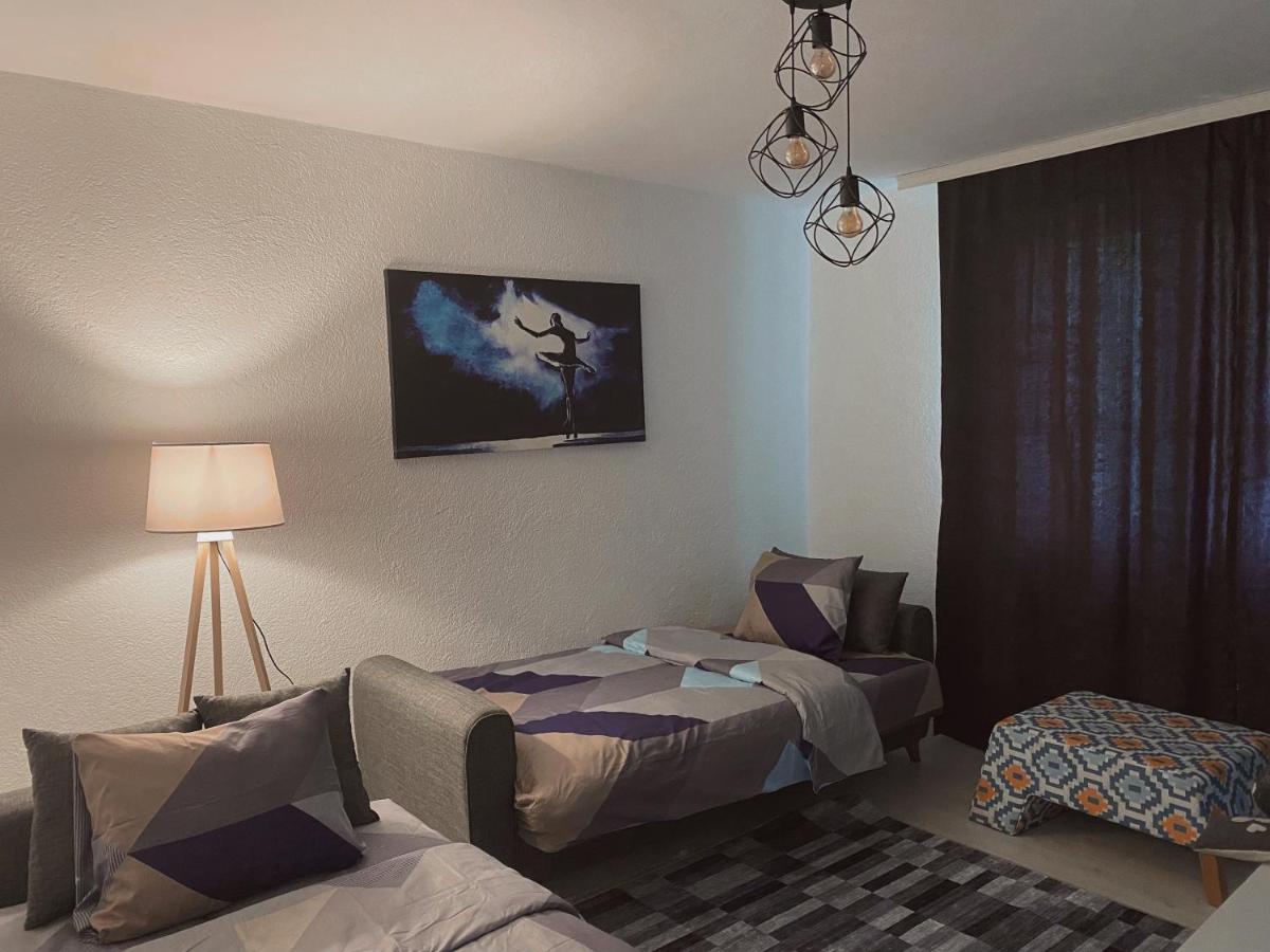 Hotspot Apartments - City Center พริสตีนา ภายนอก รูปภาพ